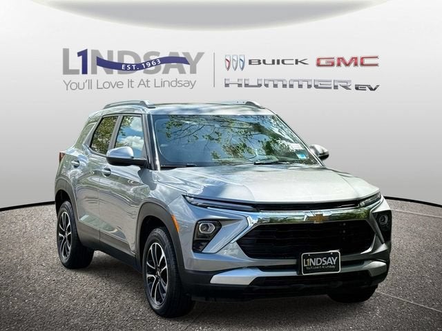 2025 Chevrolet Trailblazer LT in Sterling Gray Metallic — front three-quarter view