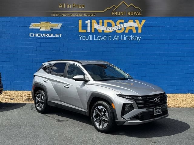 2025 Hyundai Tucson SEL in Silver — front three-quarter view