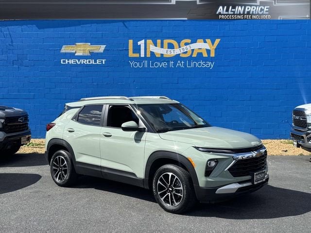 2025 Chevrolet Trailblazer LT in Cacti Green — front three-quarter view